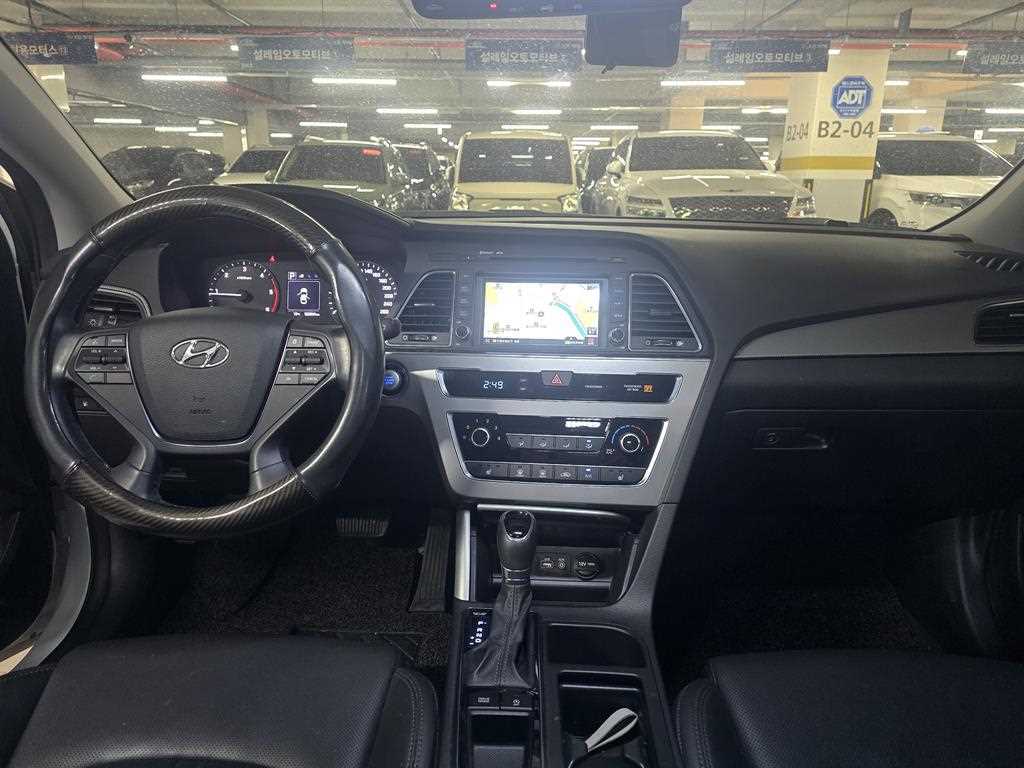 HYUNDAI Sonata - Vista 5