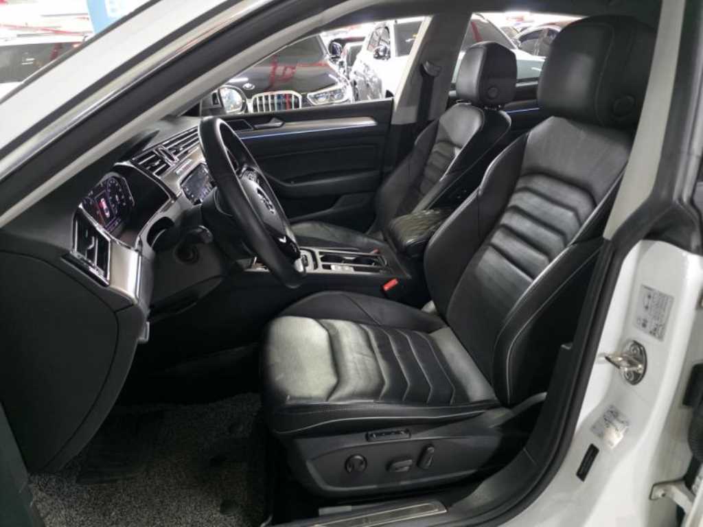 Volkswagen Arteon - Vista 8