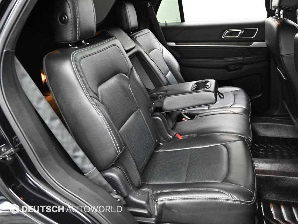 Ford Explorer - Vista 12