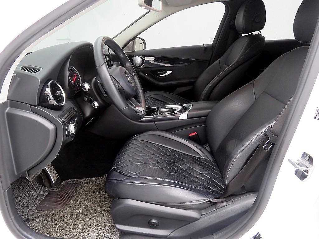 Mercedes Benz C Class - Vista 5