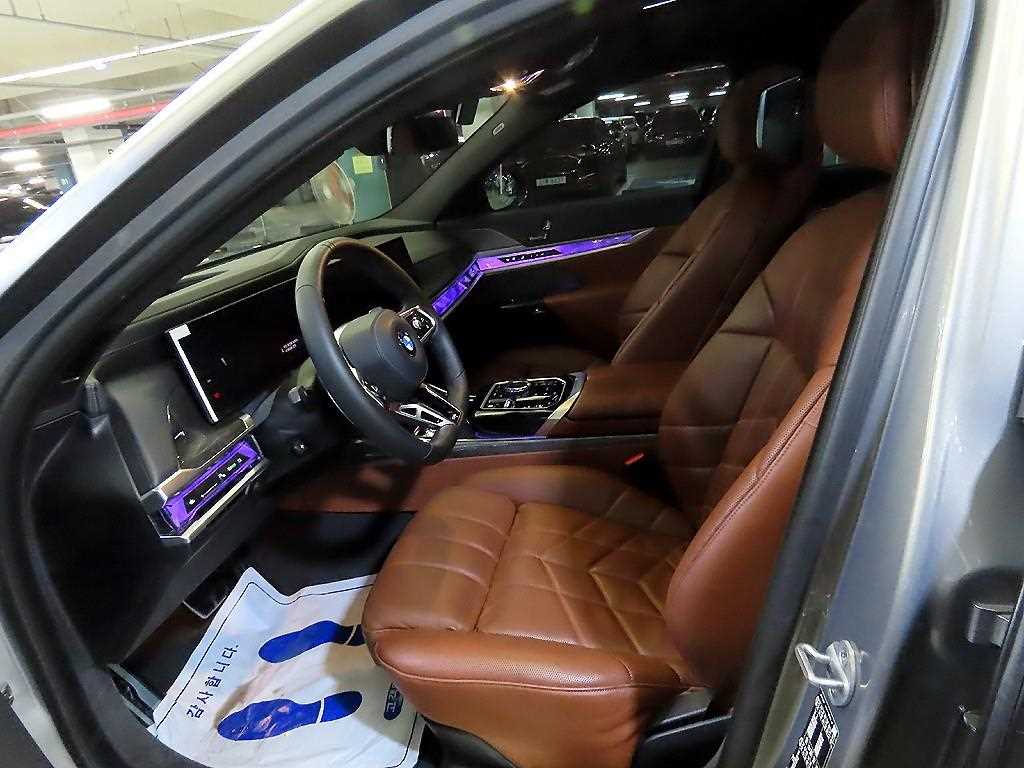 BMW 7 Series - Vista 6