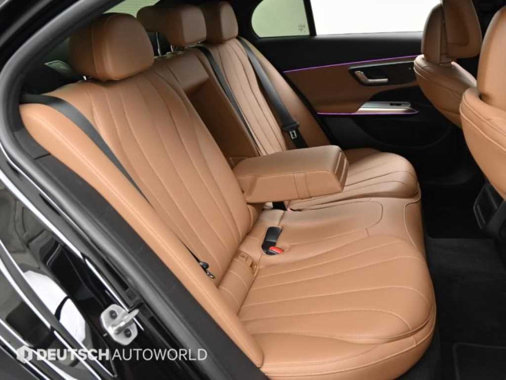 Mercedes Benz E class - Vista 12