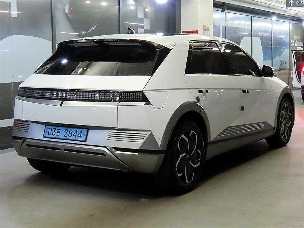 HYUNDAI Ioniq 5 - Vista 4