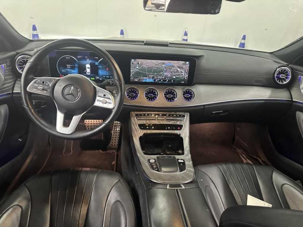 Mercedes Benz CLS Class - Vista 8