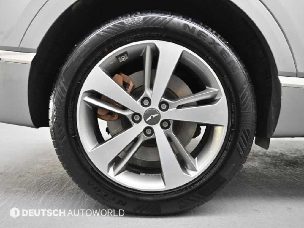 Genesis GV80 - Vista 6