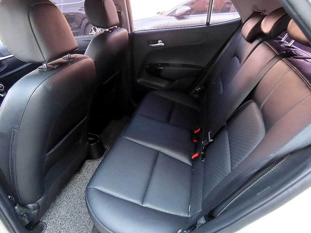 KIA Morning - Vista 6