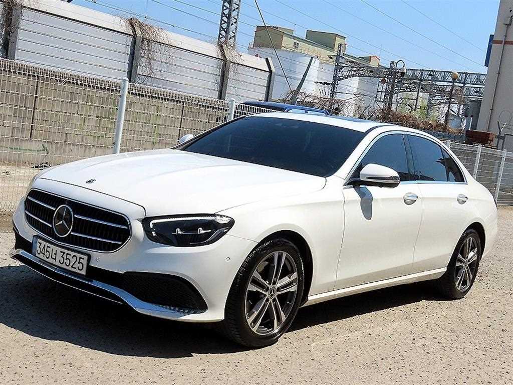 Mercedes Benz E class - Vista 2