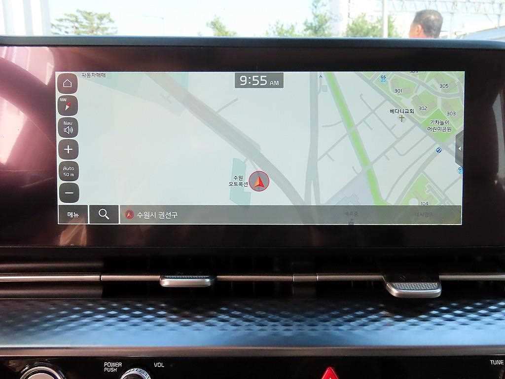 KIA Carnival - Vista 12