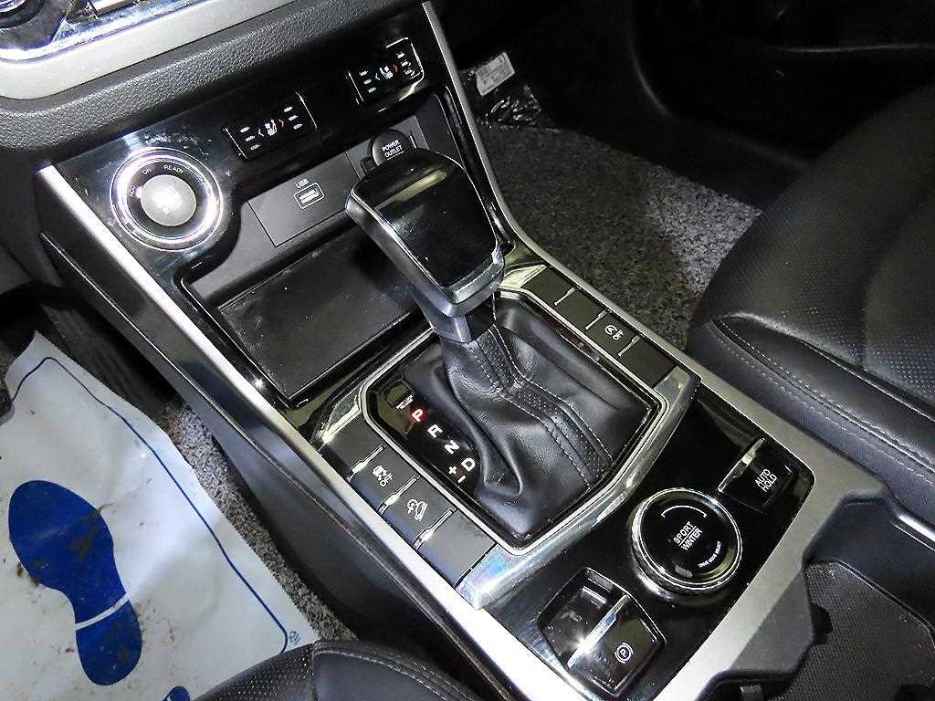 Ssangyong Korando - Vista 12