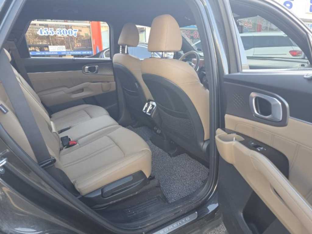 KIA Sorento - Vista 8