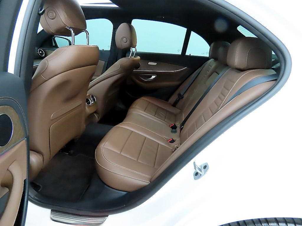 Mercedes Benz E class - Vista 6