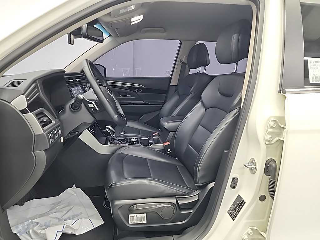 Ssangyong Korando - Vista 11