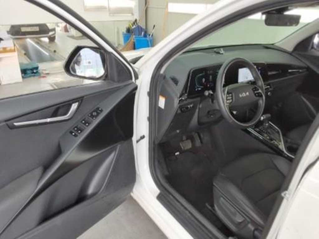 KIA Niro - Vista 8