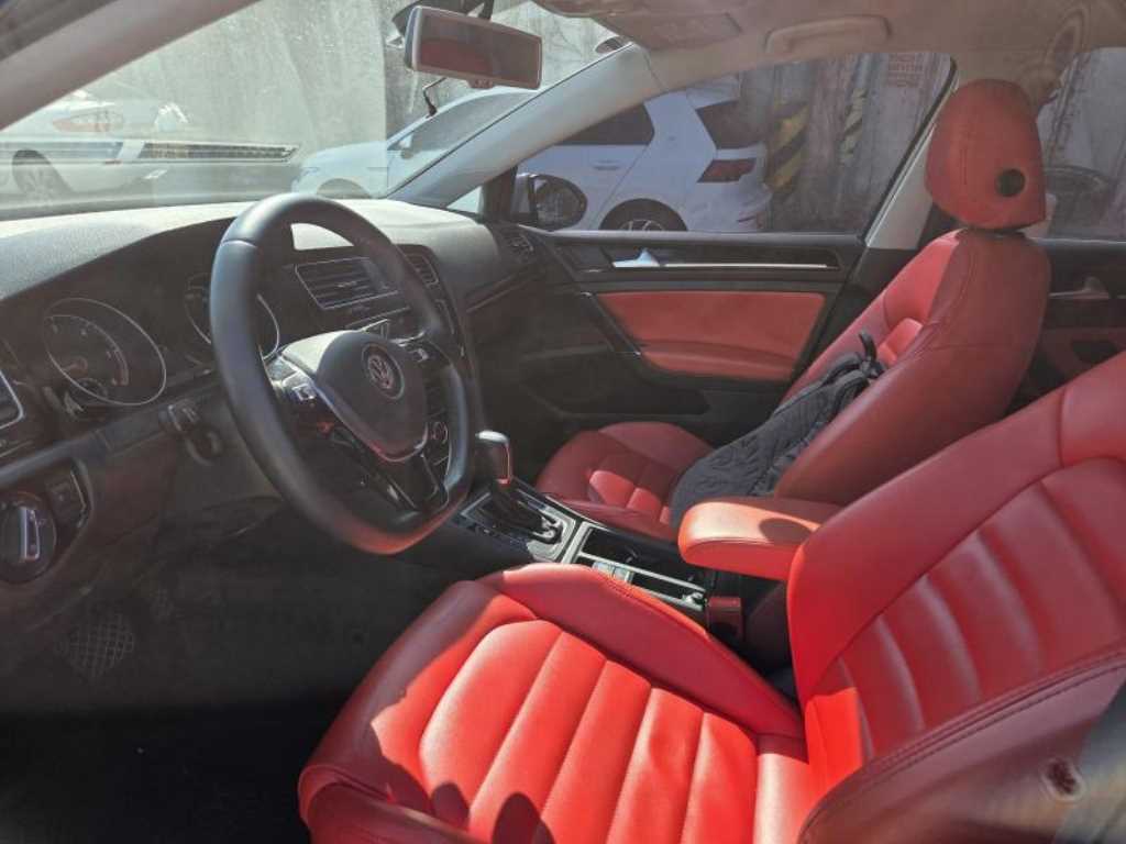 Volkswagen Golf - Vista 4