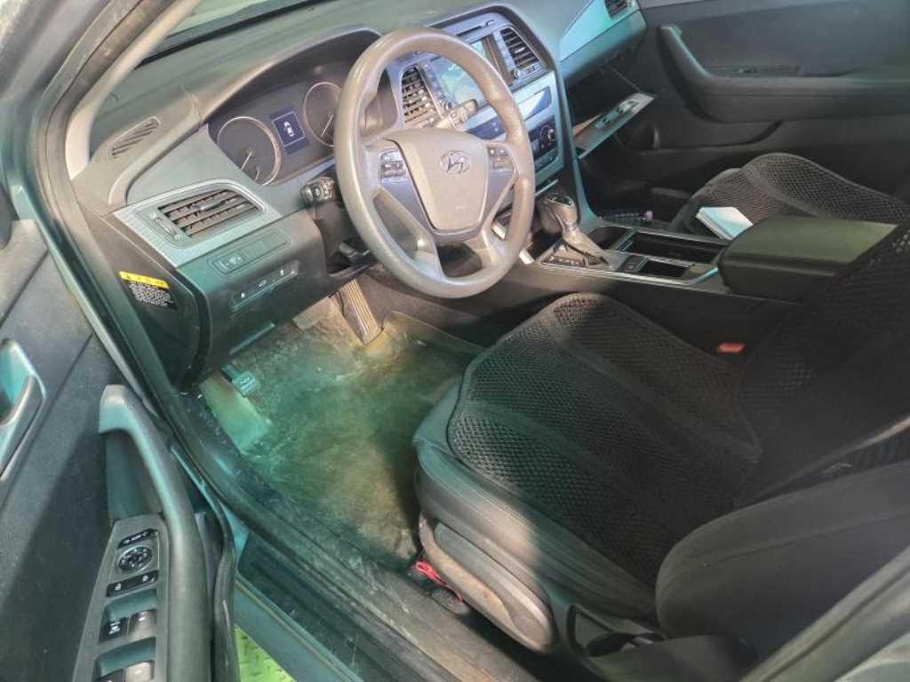 HYUNDAI Sonata - Vista 6