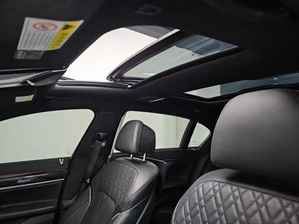 BMW 7 Series 2018 Negro - Importación desde Corea - HF Imports Iquique - Foto 16