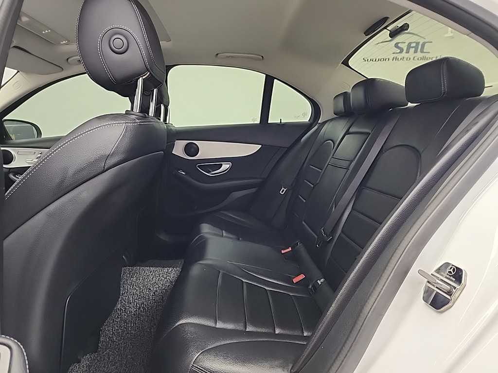 Mercedes Benz C Class - Vista 12