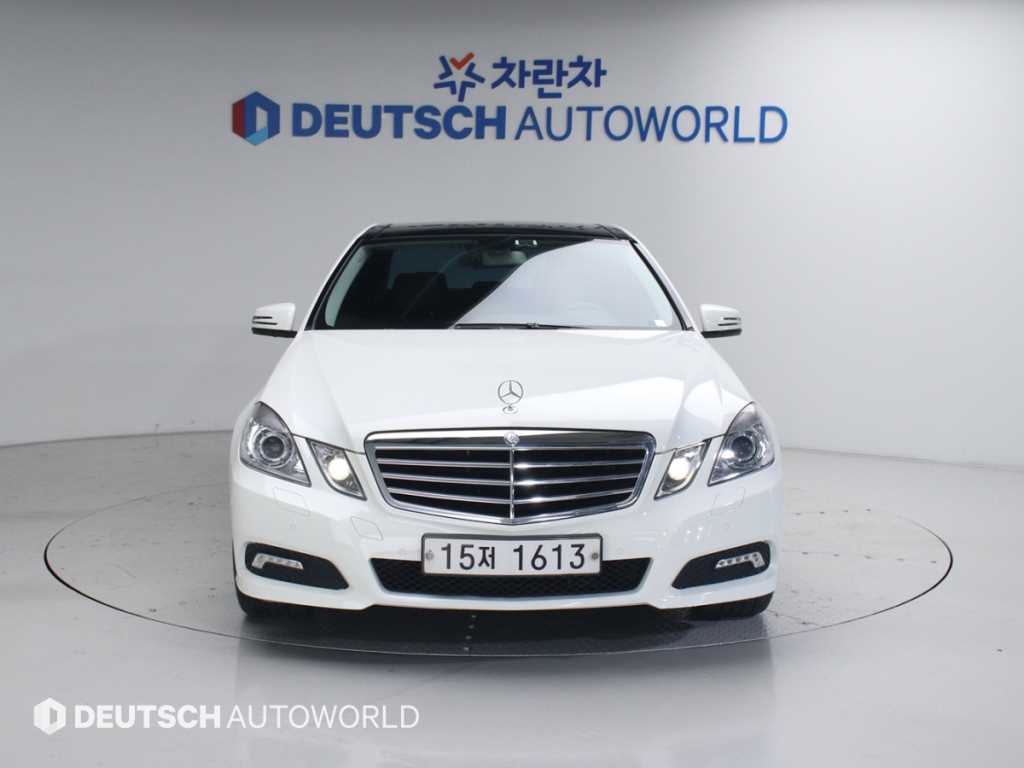 Mercedes Benz E class - Vista 3