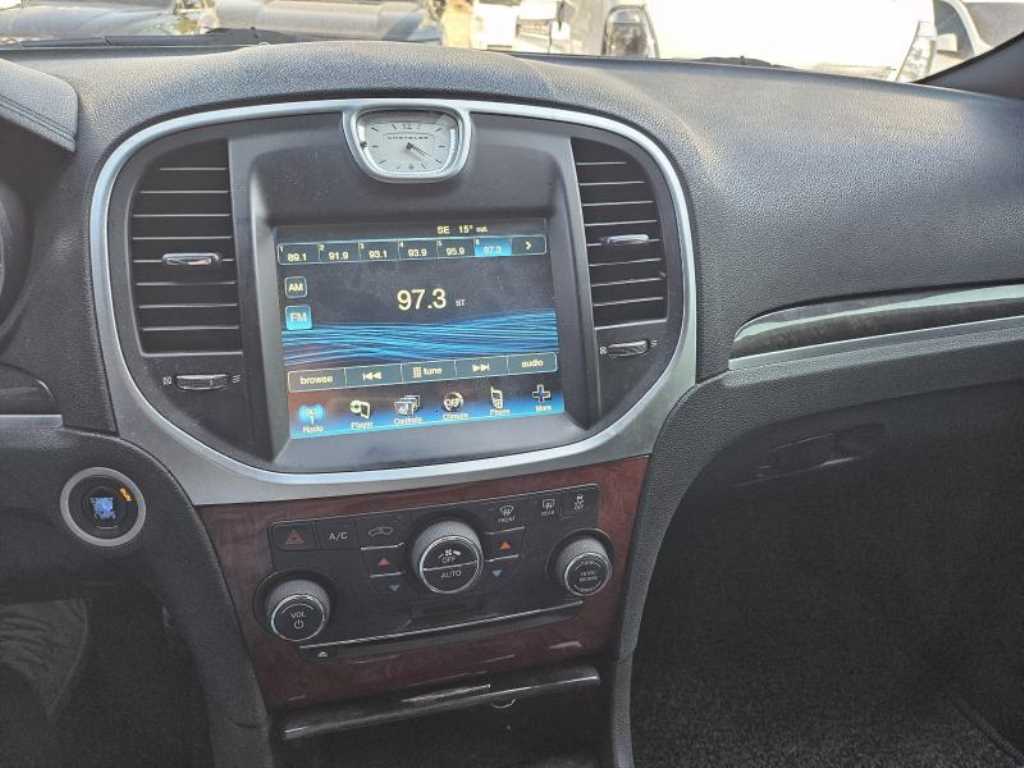 Chrysler 300C - Vista 5