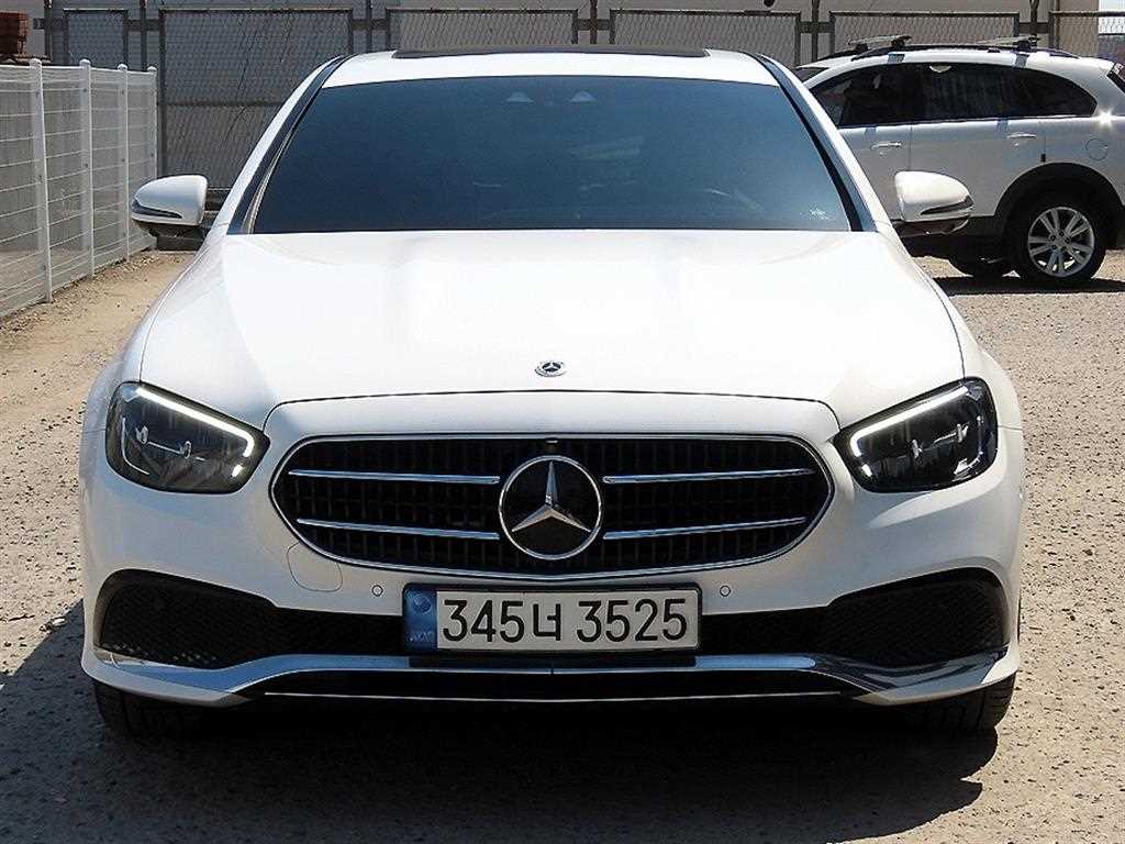 Mercedes Benz E class 2023 Blanco - Importación desde Corea - HF Imports Iquique - Foto 1