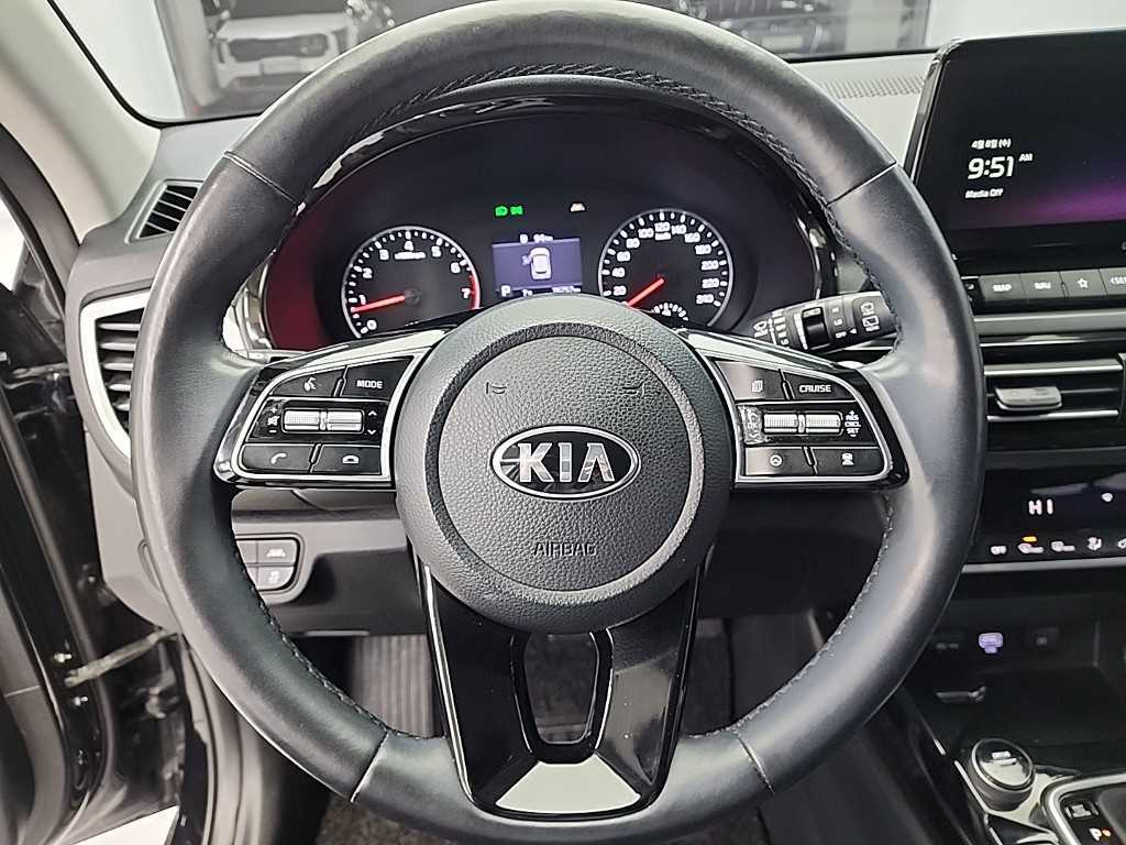 KIA Seltos - Vista 9