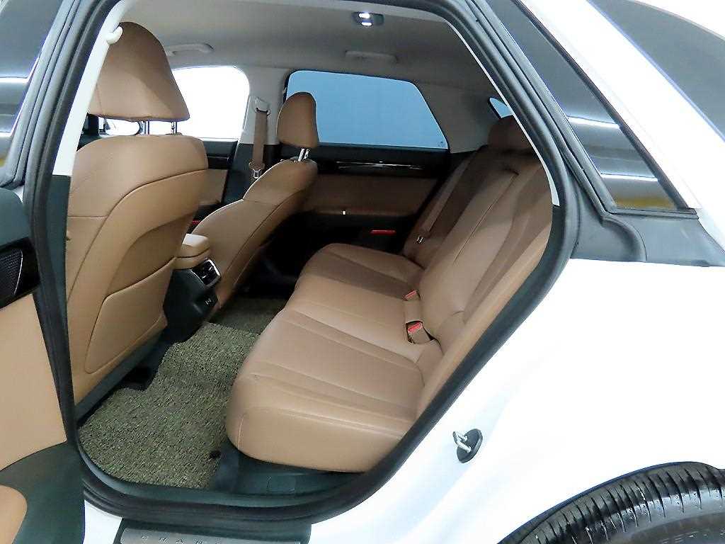 HYUNDAI Grandeur - Vista 6