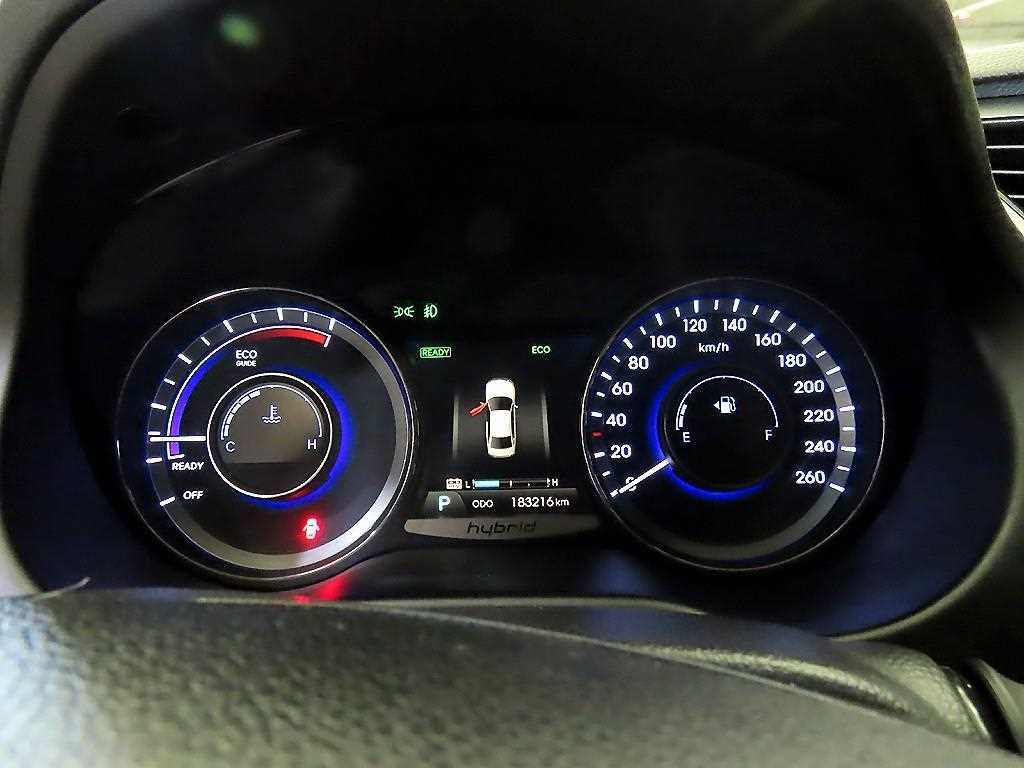 HYUNDAI Grandeur - Vista 9