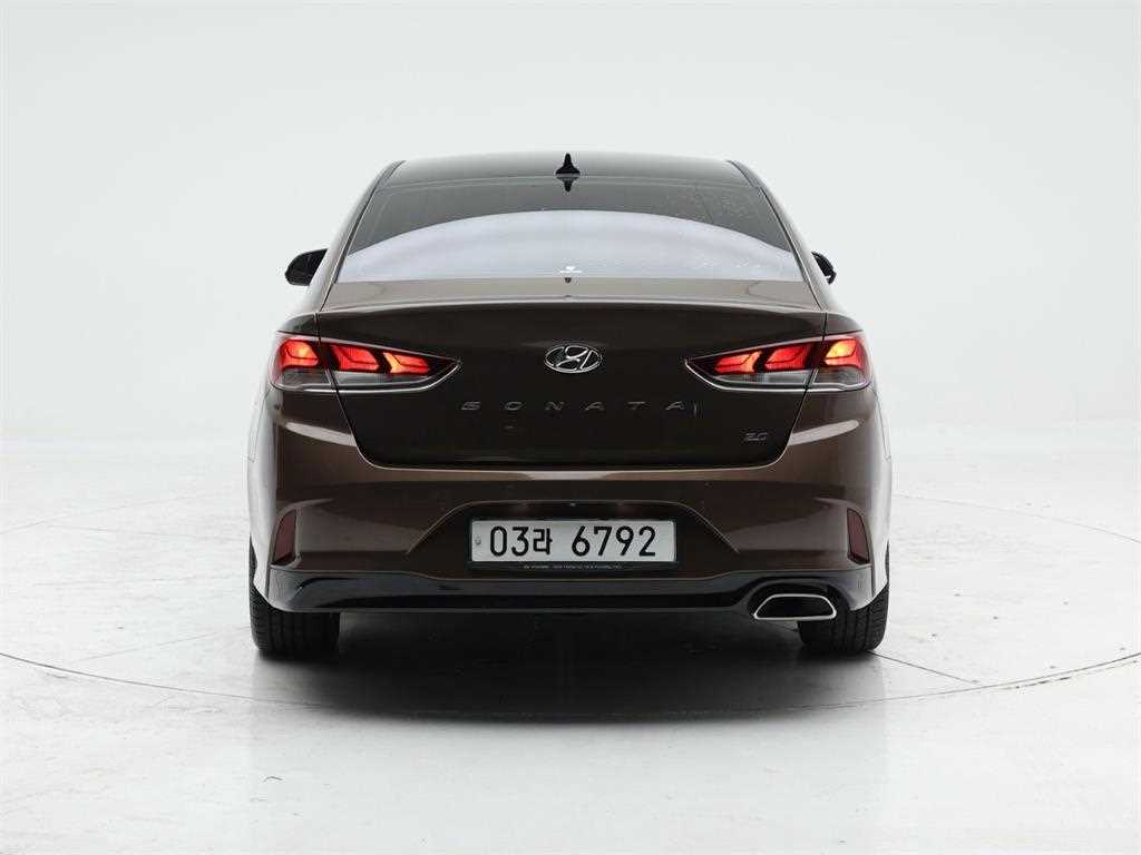 HYUNDAI Sonata - Vista 5