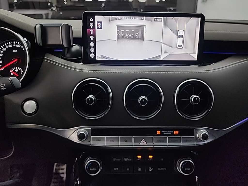 KIA Stinger - Vista 10