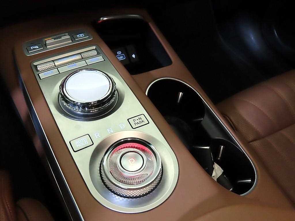 Genesis GV70 - Vista 12