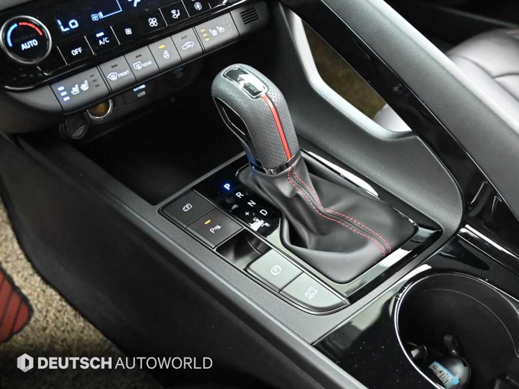 HYUNDAI Avante - Vista 9