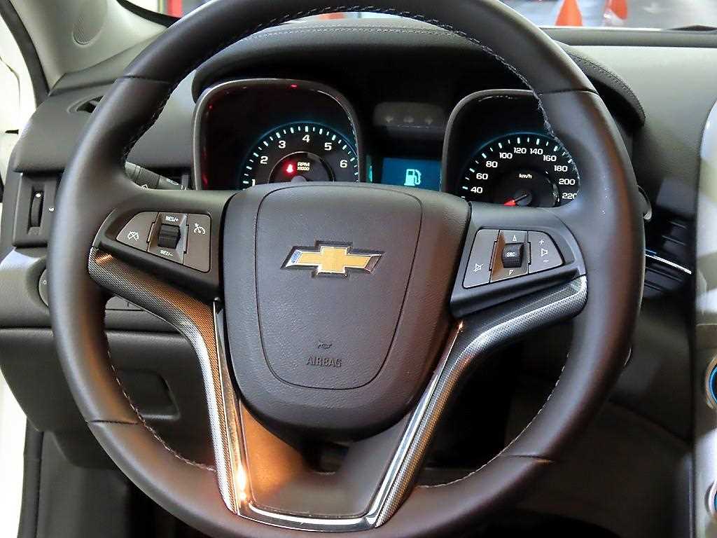 Chevrolet Malibu - Vista 8