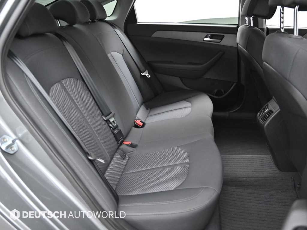 HYUNDAI Sonata - Vista 12