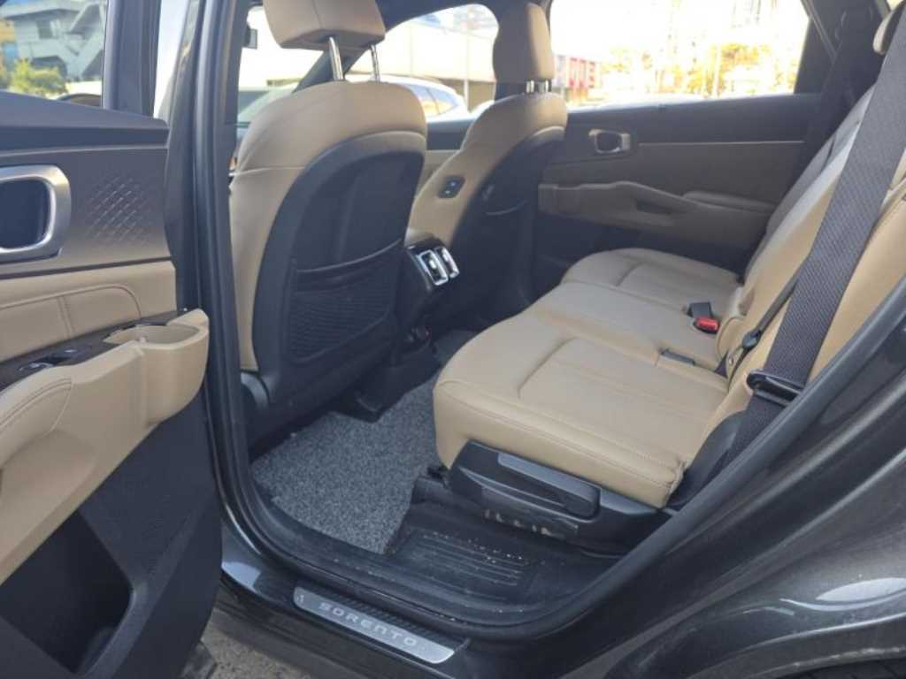 KIA Sorento - Vista 9