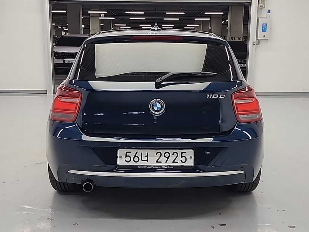 BMW 1 series - Vista 3