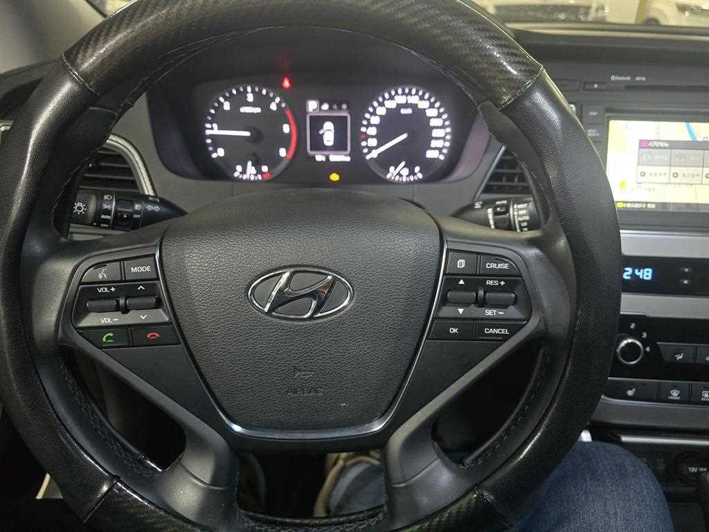 HYUNDAI Sonata - Vista 6