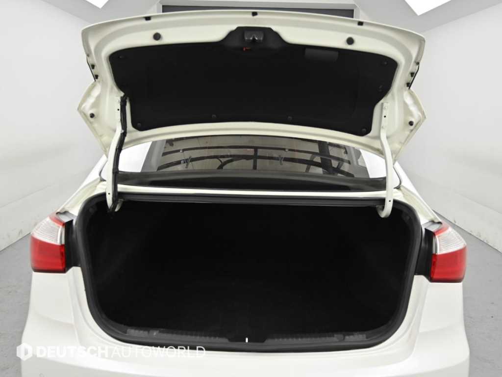 KIA K3 2015 Blanco - Importación desde Corea - HF Imports Iquique - Foto 19