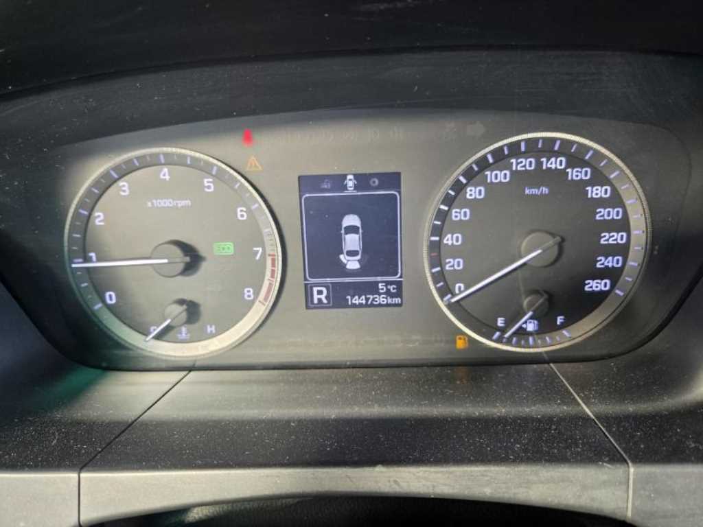 HYUNDAI Sonata - Vista 11