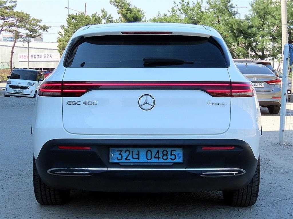 Mercedes Benz EQC - Vista 4