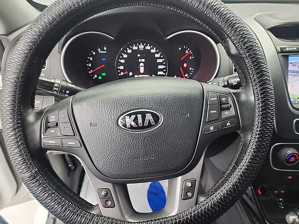 KIA Sorento - Vista 9