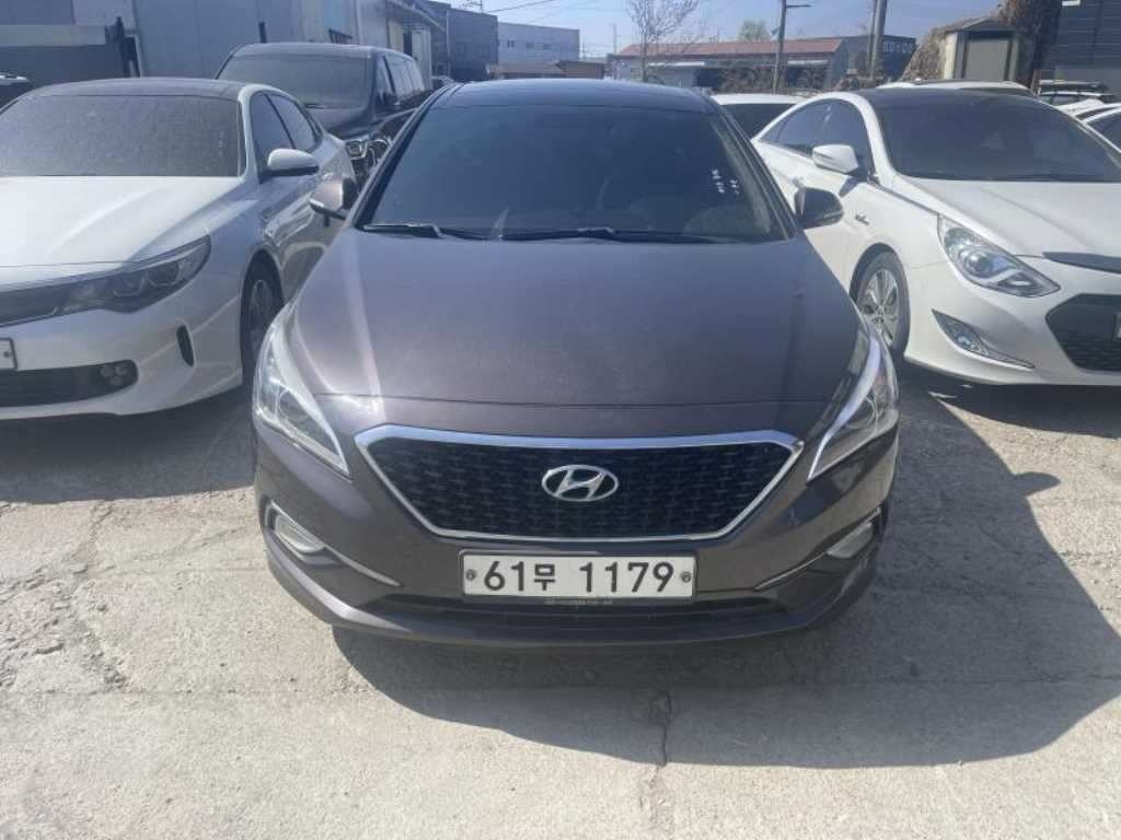 HYUNDAI Sonata - Vista 3