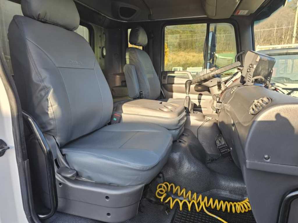 medium and large cargo Cargo 2011 Blanco - Importación desde Corea - HF Imports Iquique - Foto 17