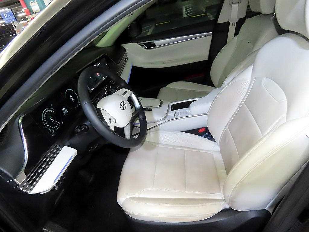 HYUNDAI Grandeur - Vista 6