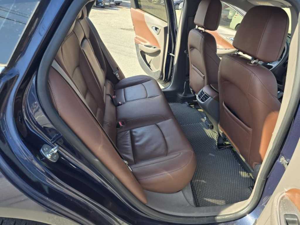 Chevrolet Malibu - Vista 10