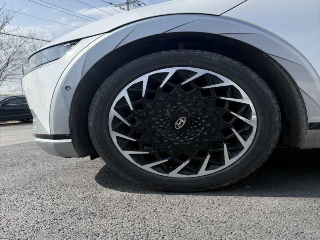 HYUNDAI Ioniq 5 - Vista 3