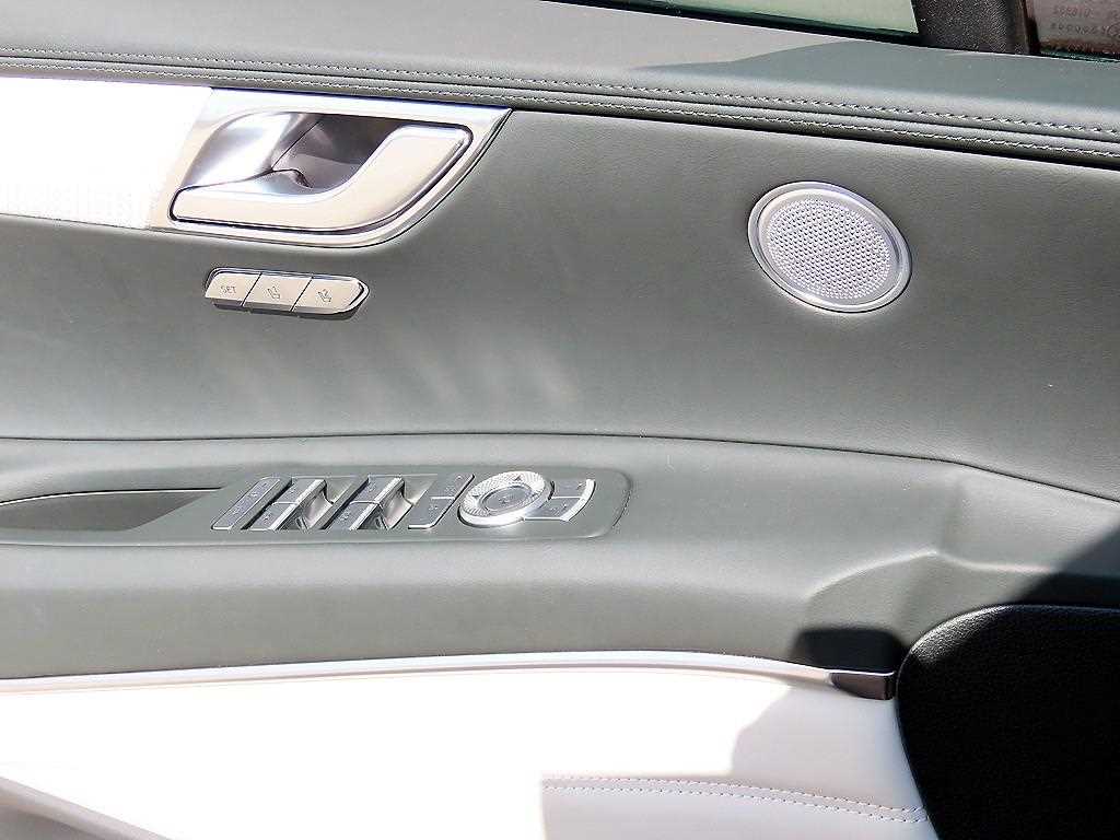 Genesis GV80 - Vista 11