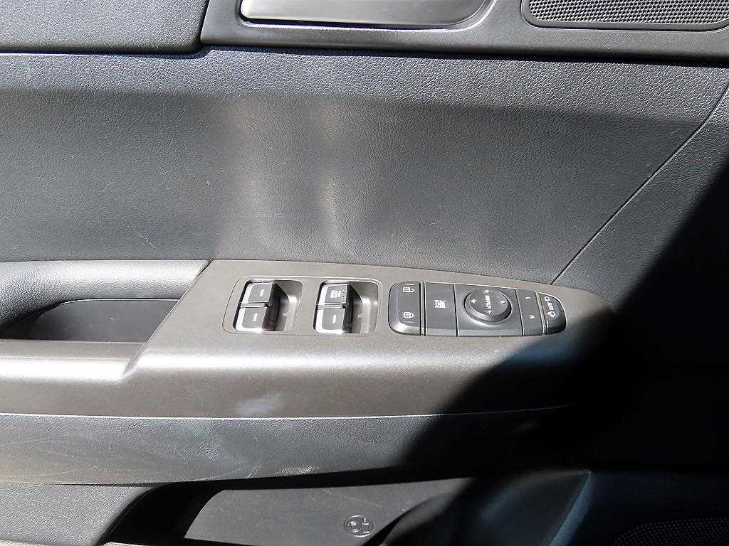 KIA Sportage - Vista 11