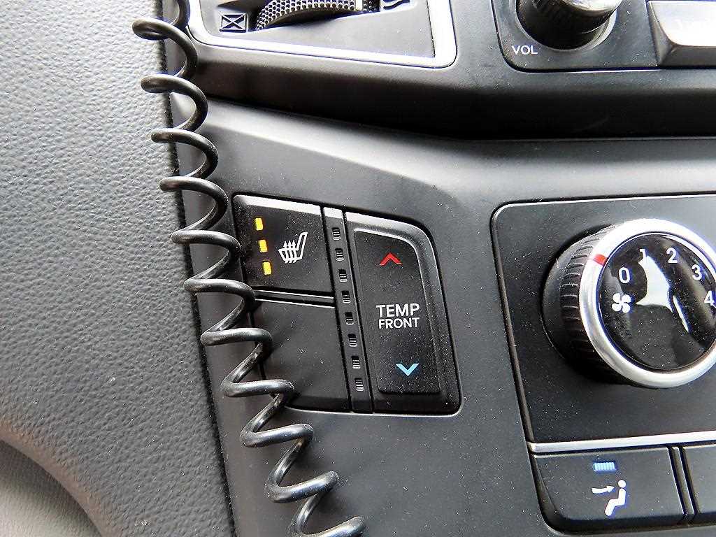 HYUNDAI Starex 2017 Amarillo - Importación desde Corea - HF Imports Iquique - Foto 15