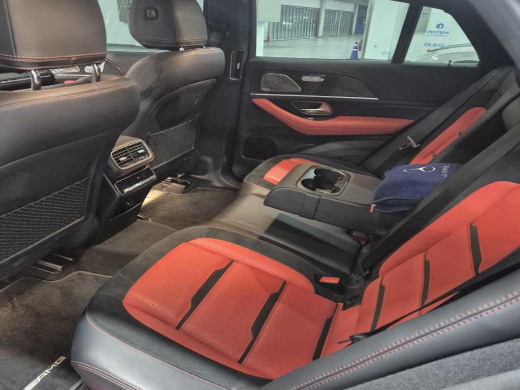 Mercedes Benz GLE Class - Vista 6