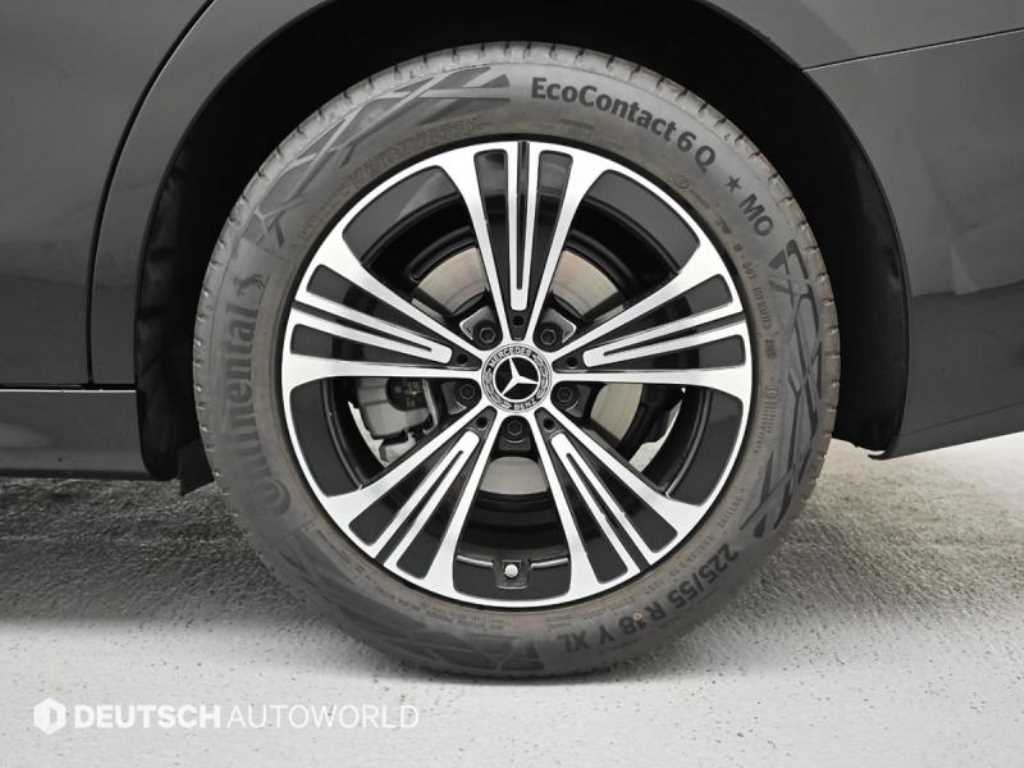 Mercedes Benz E class - Vista 5